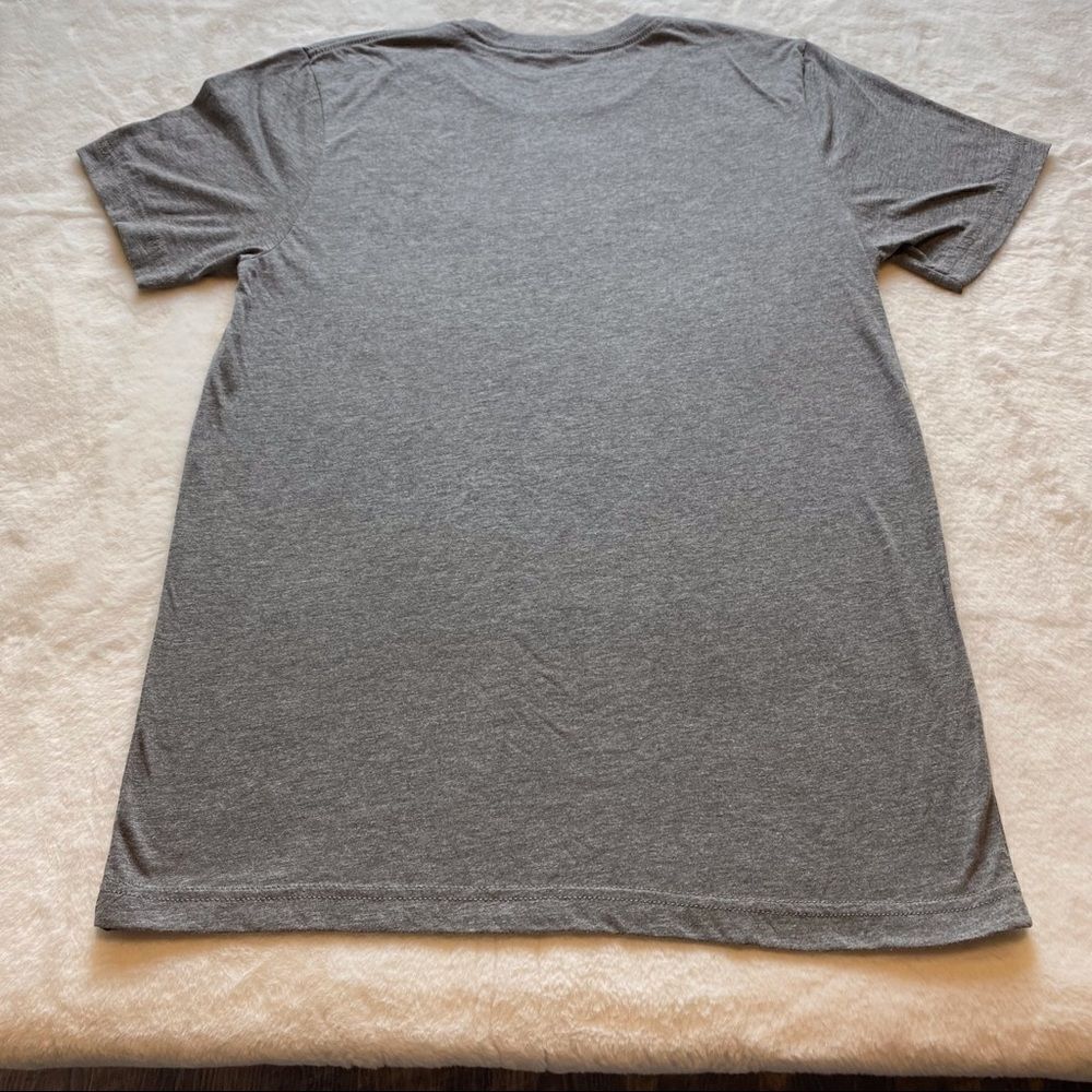 Texas True Threads Gray Graphic Front T-Shirt Size Medium - Picture 2 of 6